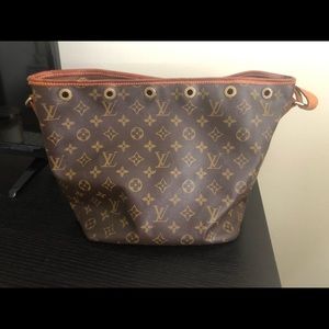 Authentic LOUIS VUITTON - Noé bag